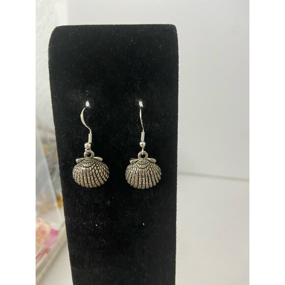 seashell earrings silver tone - Picture 1 of 4